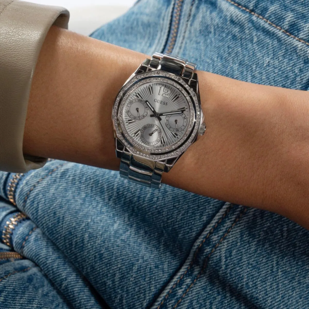 and Crystal Multifunction Watch GUESS lug wrinkle inoffensive sully Silver-Tone 