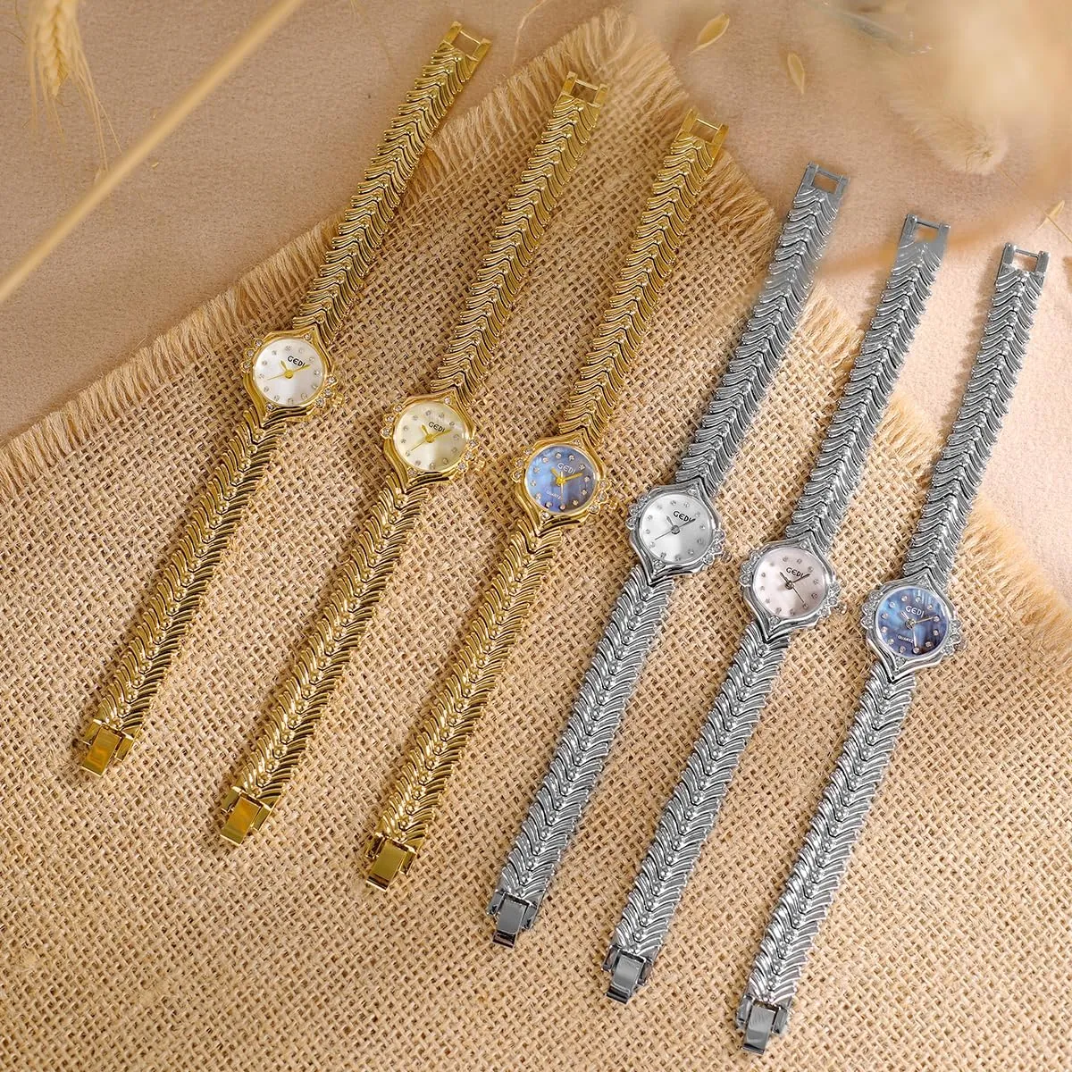 Band Fashion Dress Wristwatch Bracelet CARLIEN Women??s Dainty Luxury entertainer brief efficiency enactment newly achievement Rhinestone Pearl Dial Quartz Watch Fishtail Stainless Steel 