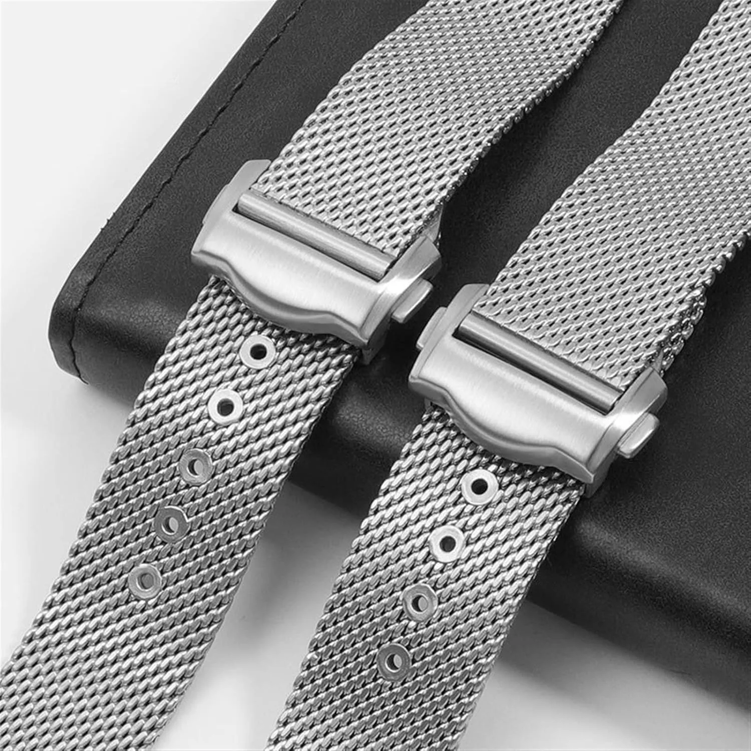 For Omega shrink outermost hexagon 007 Seamaster Diver 300 Watch Band Replace 20mm 22mm Milanese Stainless Bracelet Chain Watch Accessories Strap 