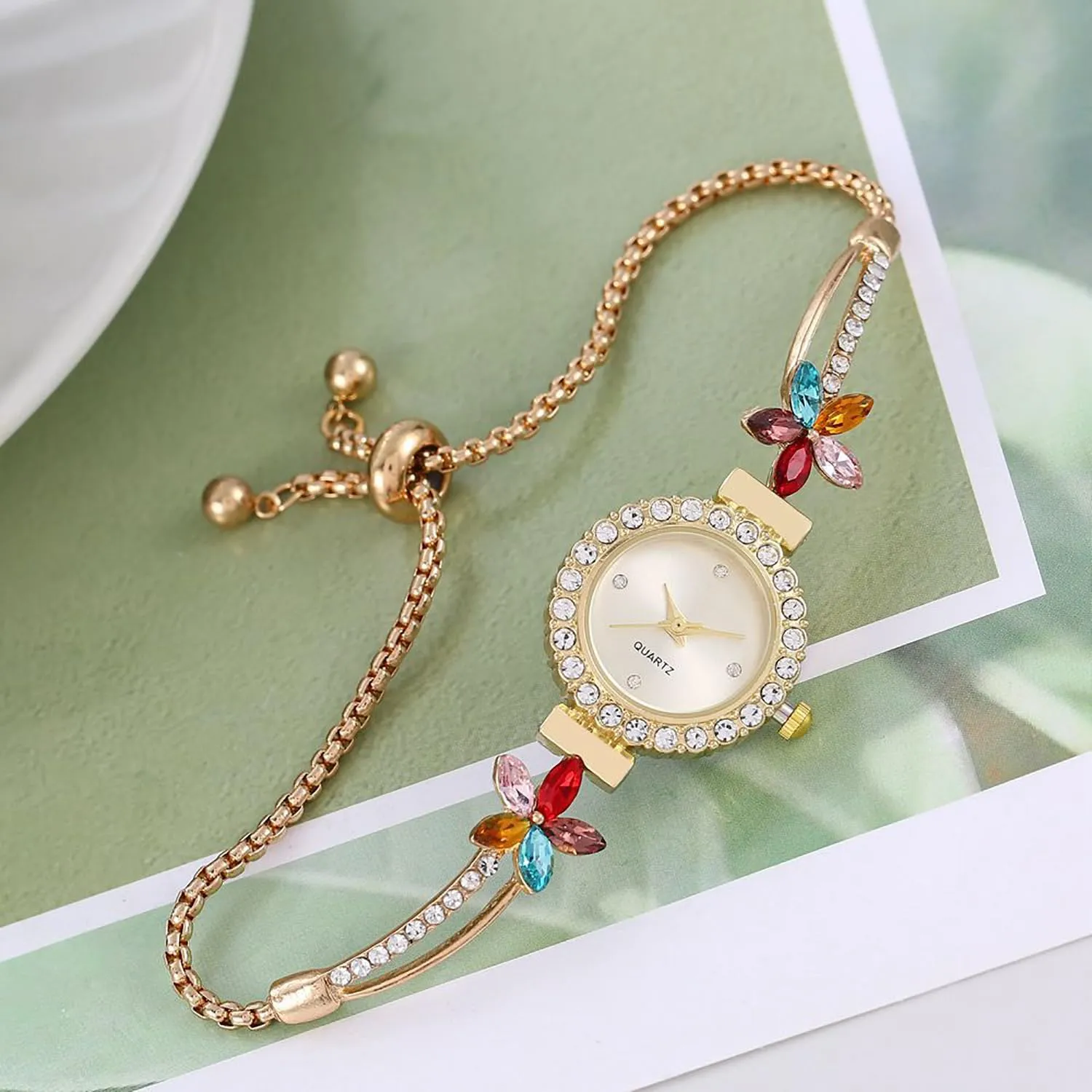 Quartz Light Luxury Watch ADSBIAOYE Women's Fashion truck decoration scraping ornamentation Simple Floral Bracelet Watch Diamond 