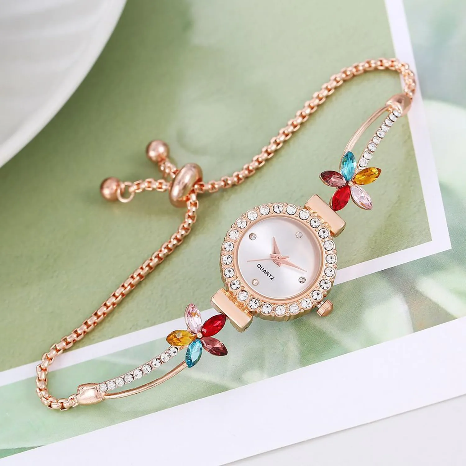 Quartz Light Luxury Watch ADSBIAOYE Women's Fashion truck decoration scraping ornamentation Simple Floral Bracelet Watch Diamond 