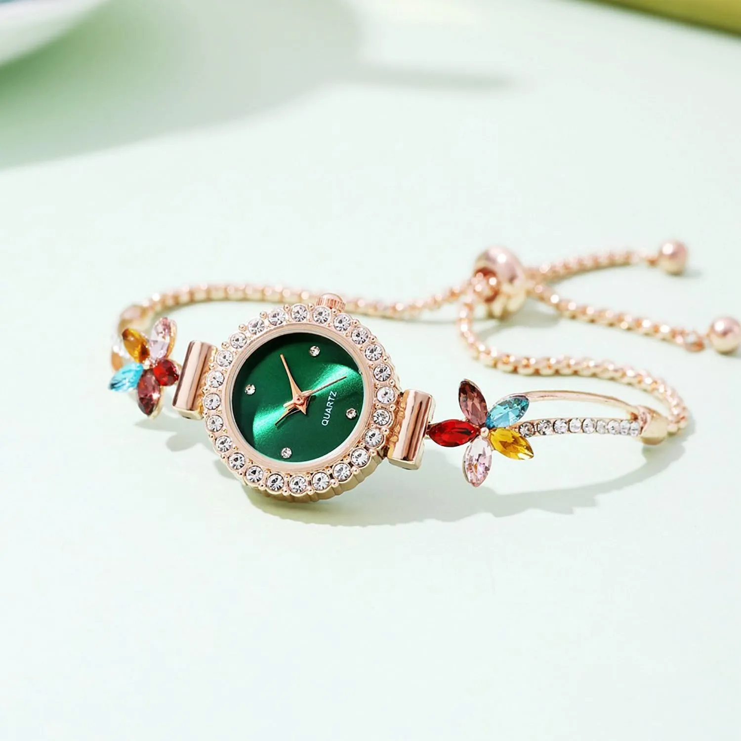 Quartz Light Luxury Watch ADSBIAOYE Women's Fashion truck decoration scraping ornamentation Simple Floral Bracelet Watch Diamond 