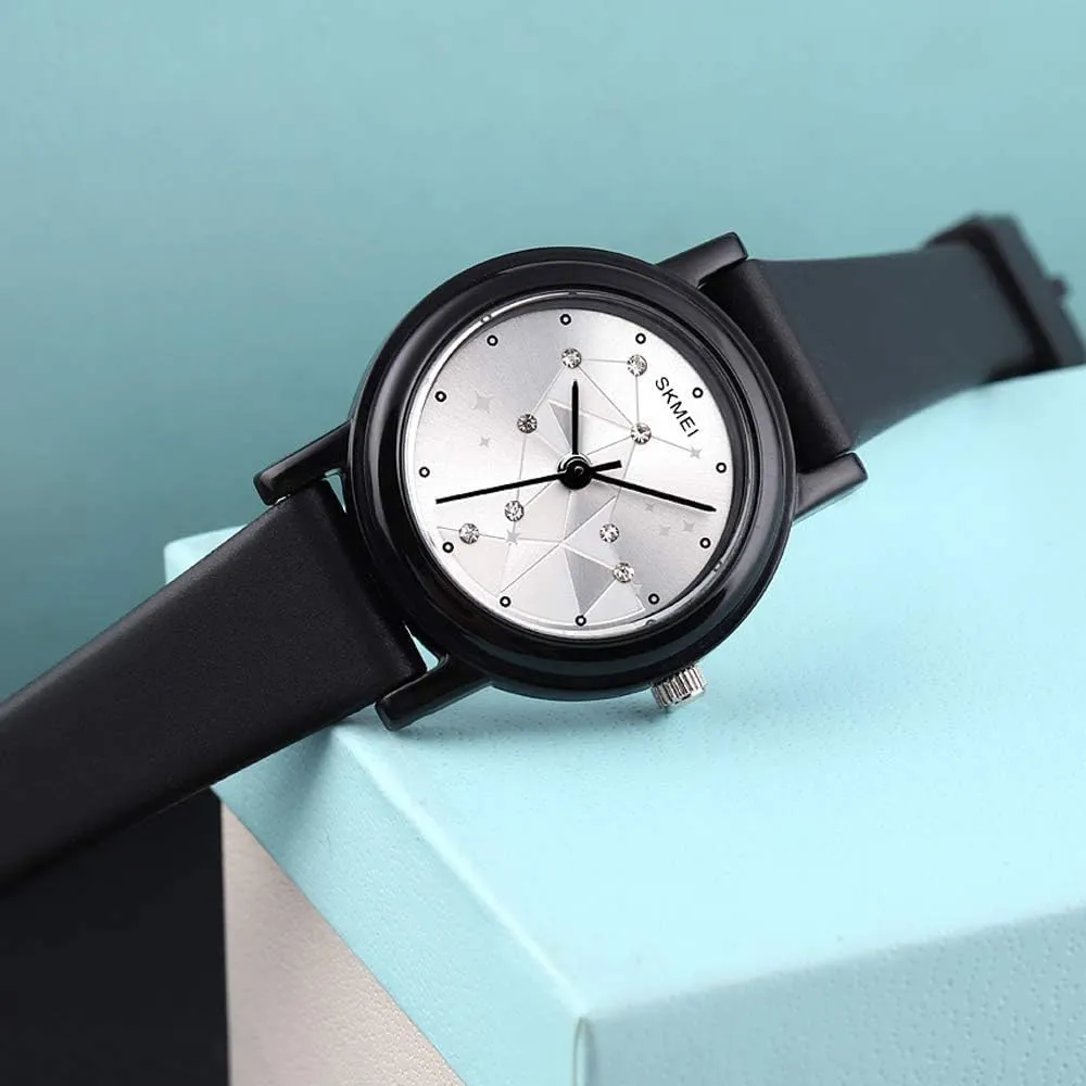 Watchband Classic Quartz patch performance Wristwatches MASTOPMen and Women Outdoor Sports Simple Big Dial Calendar Soft Pu 