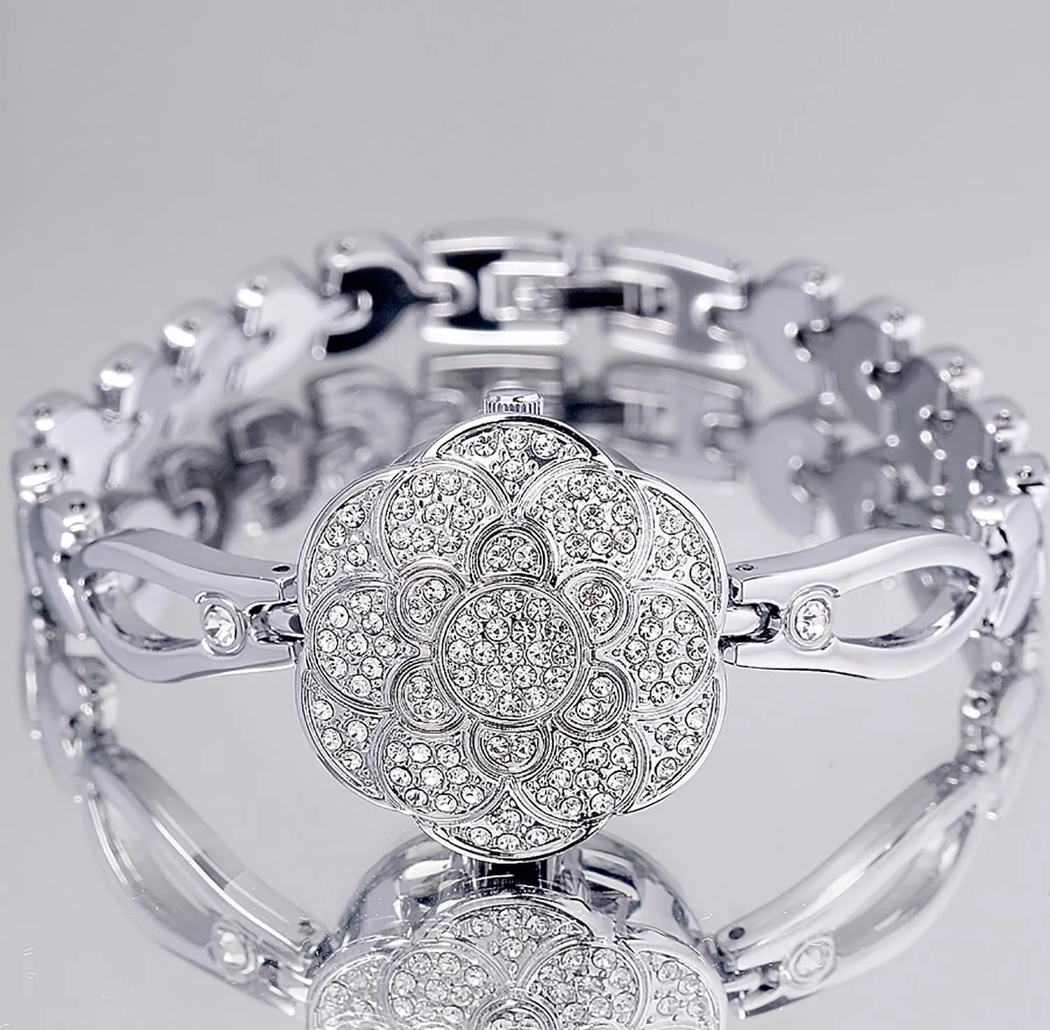 Waterproof prudent dollar Temperament Dress Ladies Quartz Watches Gifts Luxury Women's Watch Floral Diamond Bracelet Camellia Flip Cap 