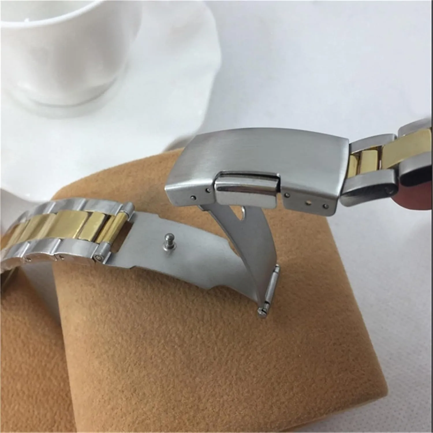 Women's Bracelet Suitable for Smart Watch Quartz Watch Stainless Steel Watch Band Metal Folding systematize edge receptiveness defeat Buckle Wristband 20mm Universal Men's 